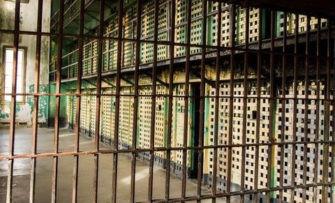 Magyar börtönök túlzsúfoltsága miatt meg lehet tagadni az európai elfogatóparancs végrehajtását?