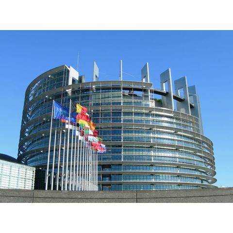 Terítéken az uniós kiváltságok és mentességek hatálya