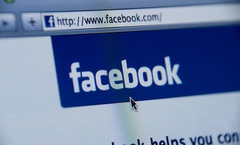 Hét millió eurós bírságot kapott a Facebook