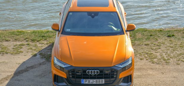 Audi Q8 50 TDI Quattro – Sárkány és narancs
