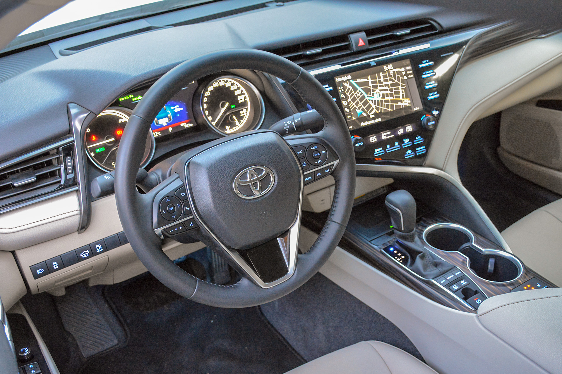 Toyota Camry Executive VIP 2.5 Hybrid